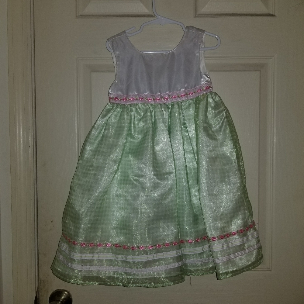 Girls dress